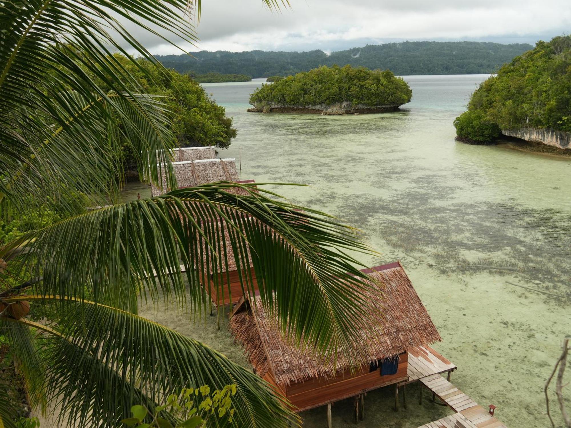 Gam Bay Bungalow'S Hotel Besir Exterior photo