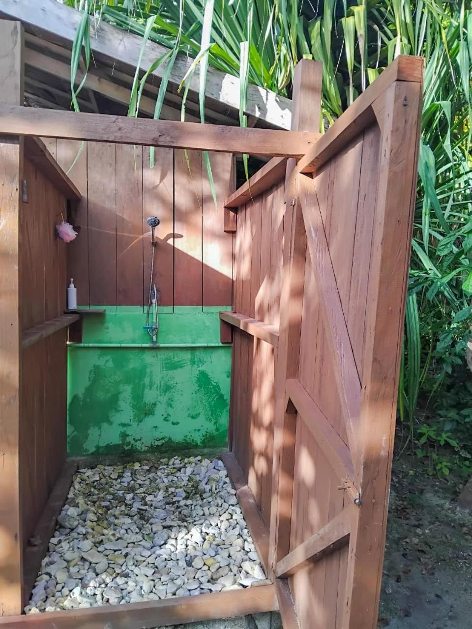 Gam Bay Bungalow'S Besir Exterior photo
